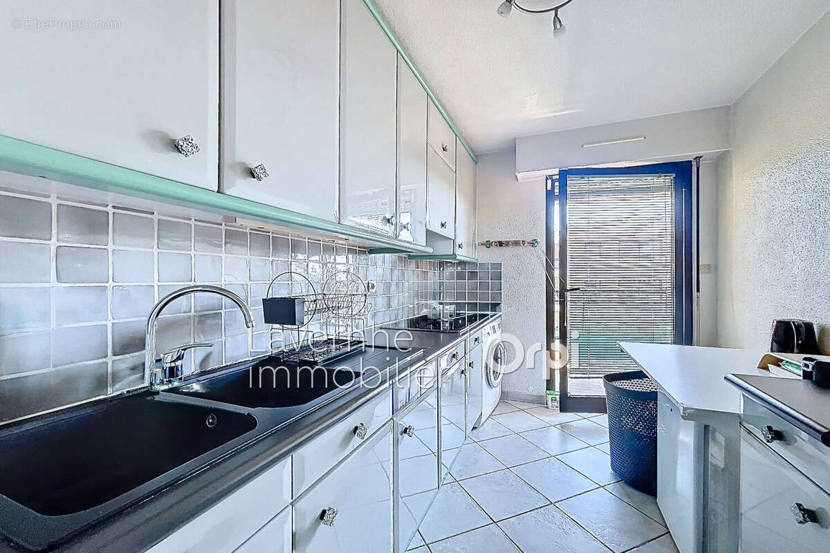 Appartement 76 m² à Antibes  - photo 6
