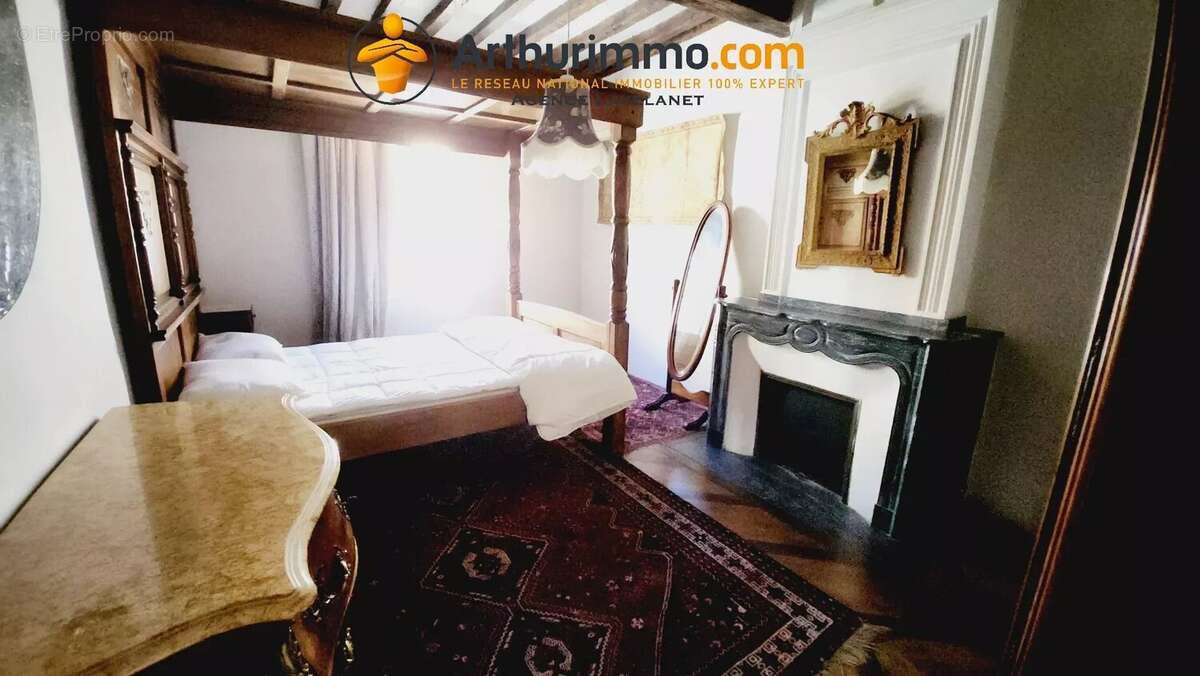 Exceptionnelle maison de 4 chambres 205m2 au centre de Mirepoix. - photo 14