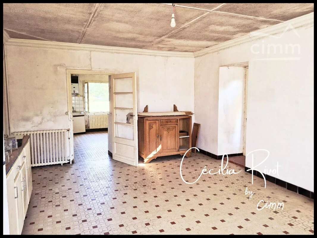 Maison 111 m² à Bussac-Foret  - photo 6