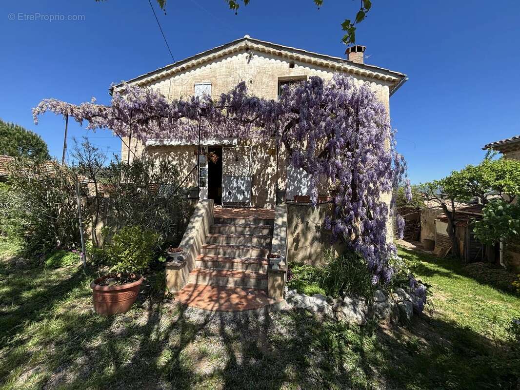 Maison à LA MOTTE