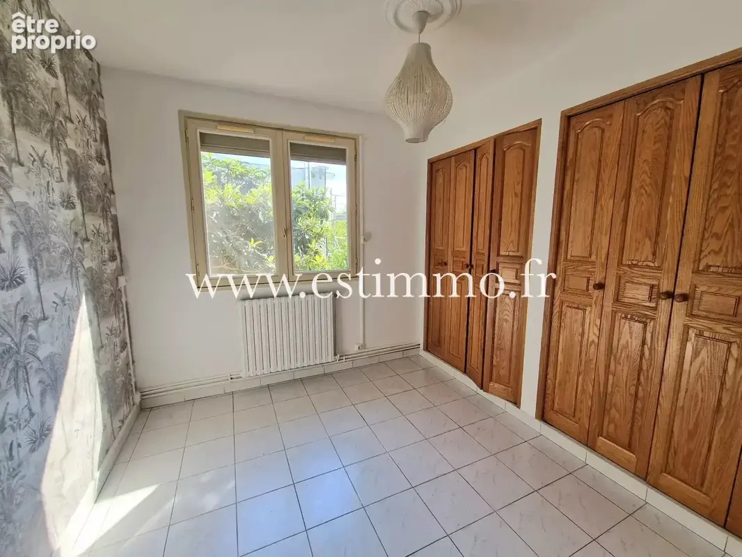 Maison de ville en 6 pièces principales - photo 4