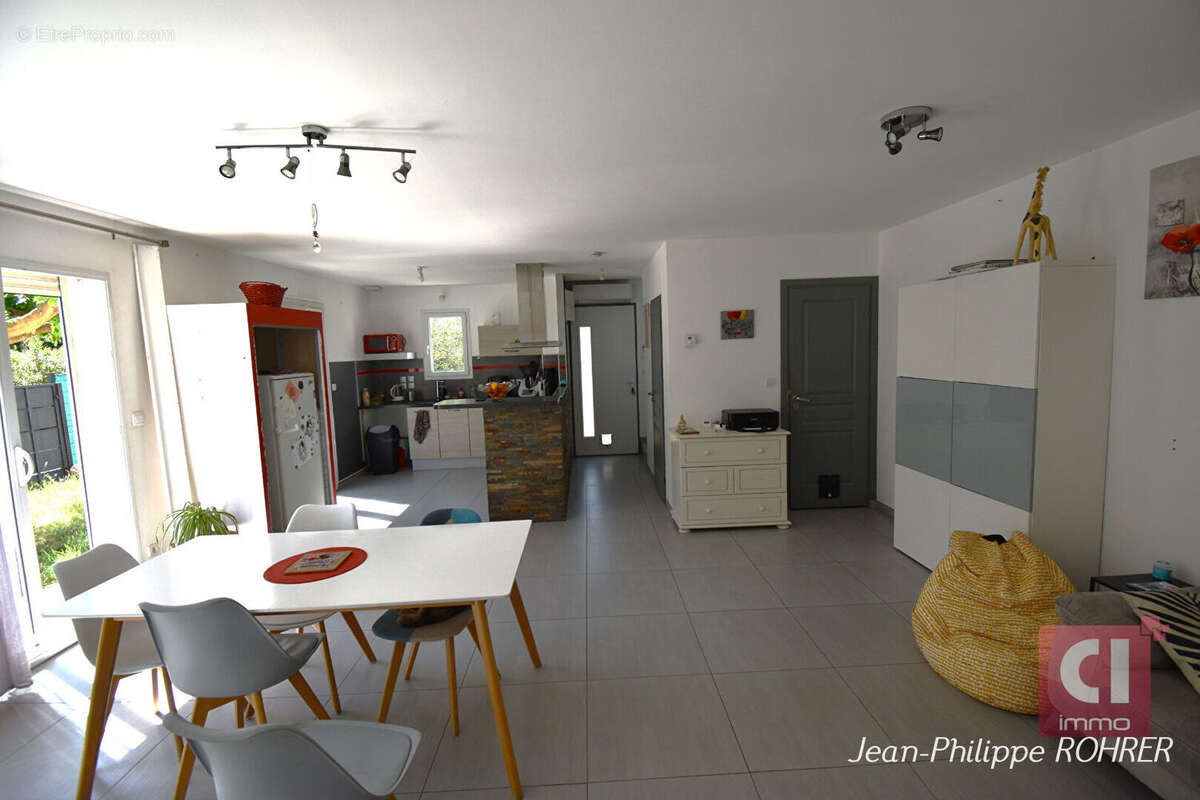 Maison à FLASSANS-SUR-ISSOLE