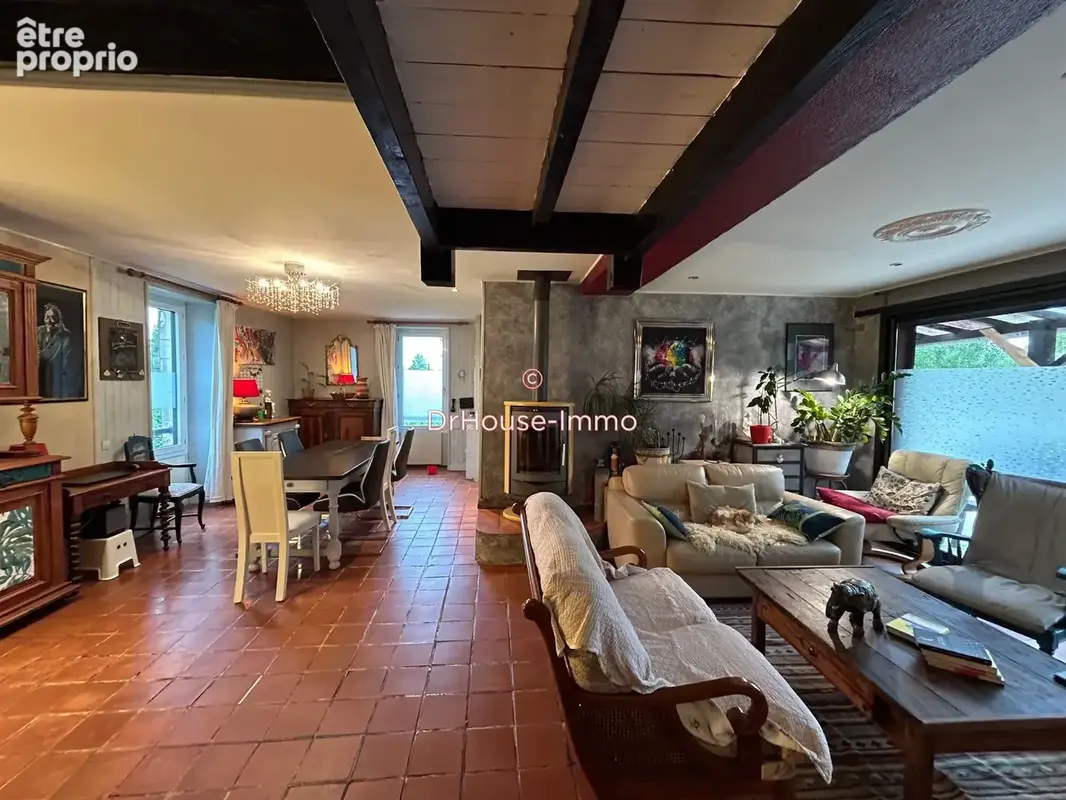 Maison 232 m² à Luzech  - photo 5