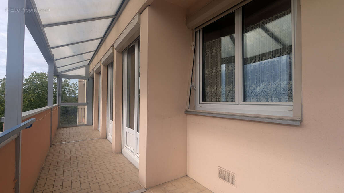 Appartement à CHENOVE