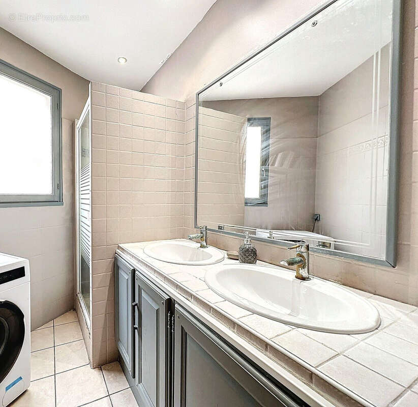 Appartement 82 m² à Toulon  - photo 7