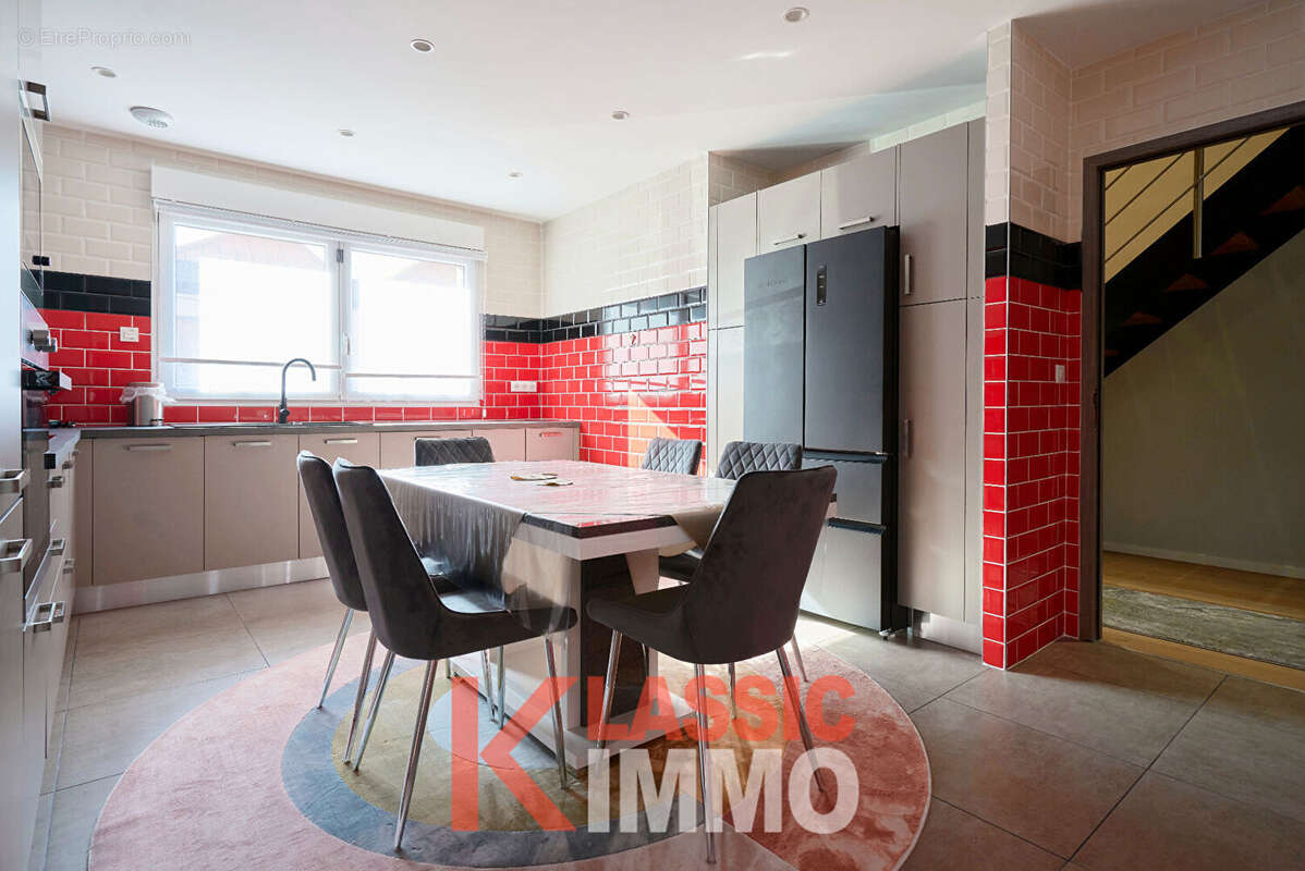 Maison 190 m² 5 chambres, jardin et garage - photo 6