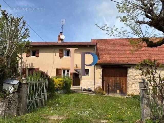 Maison à LA CLAYETTE