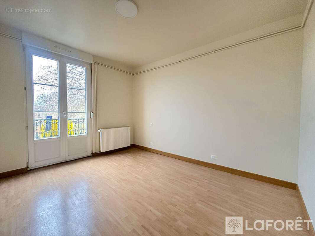 Appartement T3 Epernay proche gare - photo 4