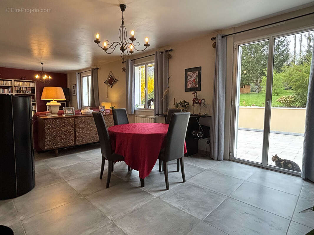 Maison à LABOISSIERE-EN-THELLE