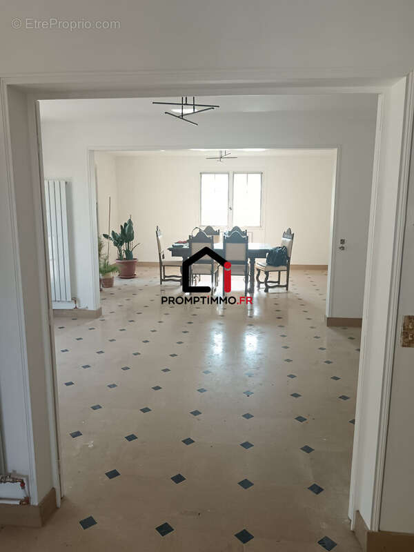Maison 275 m² à Provins  - photo 3