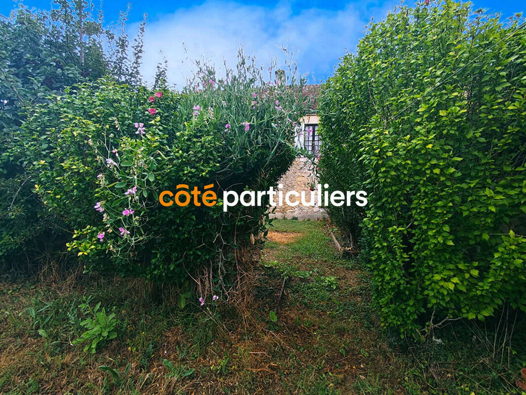 Maison à MEZIDON-CANON