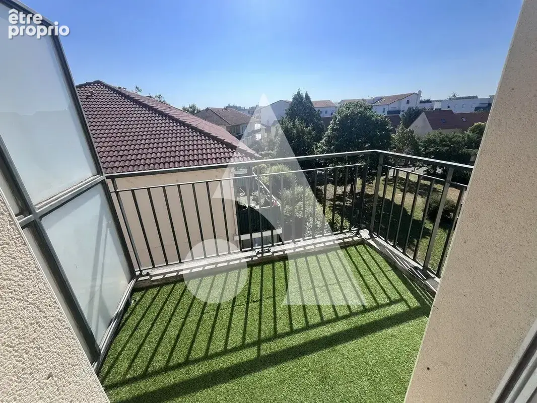 Studio avec balcon, parking et cave au dernier étage - photo 2
