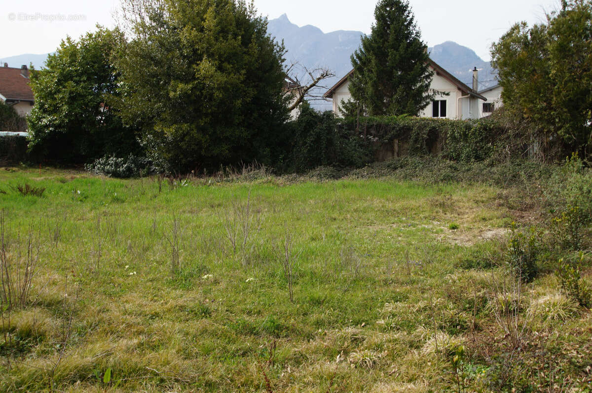 Terrain à AIX-LES-BAINS