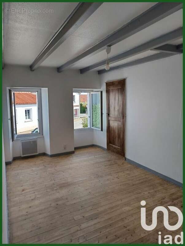 Maison 53 m² à Saint-Prouant  - photo 7