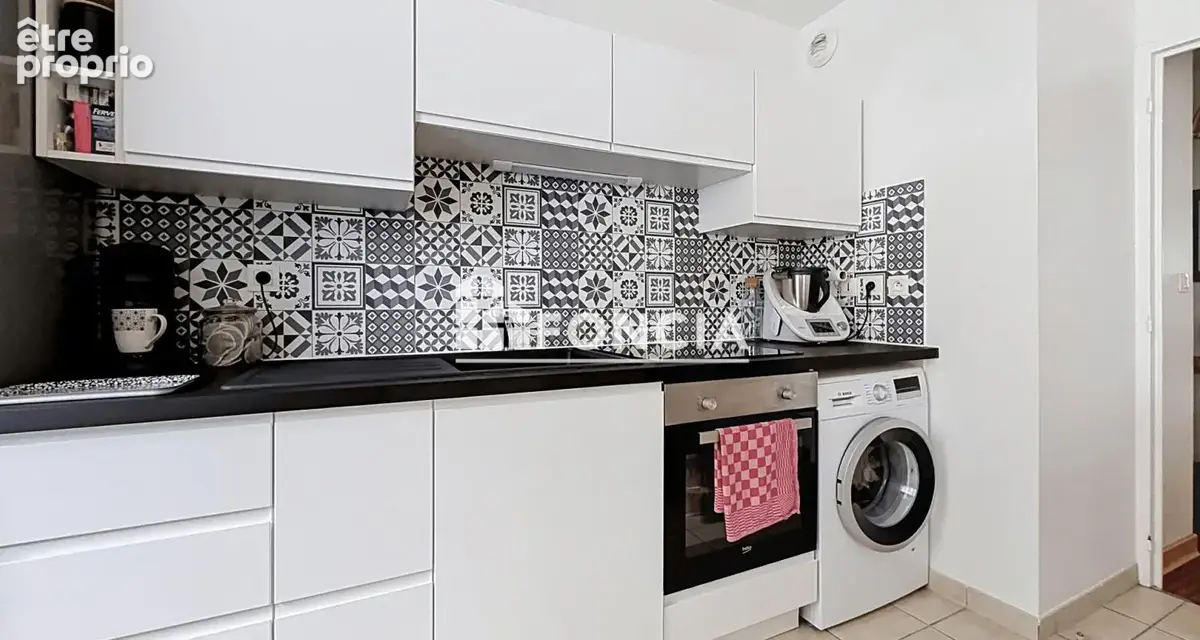 Beau t3 en rez de jardin en parfait etat - 2 parkings - cave - photo 4