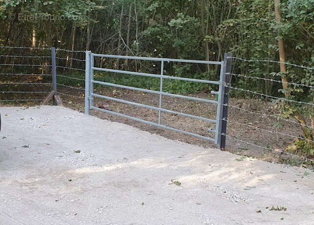 Terrain à FLIXECOURT