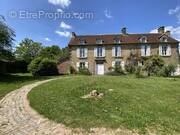 Maison à CARROUGES