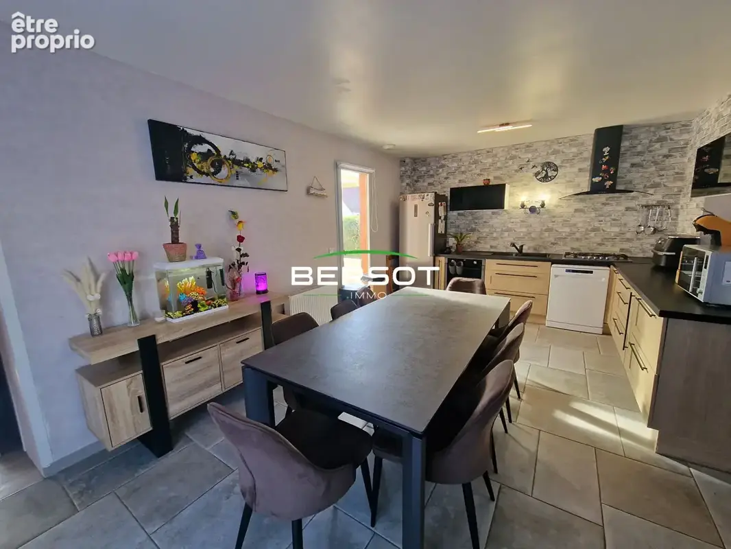 Maison familiale à l'Ecouvotte 8 pièces - 5 chambres de 124 m² - photo 3