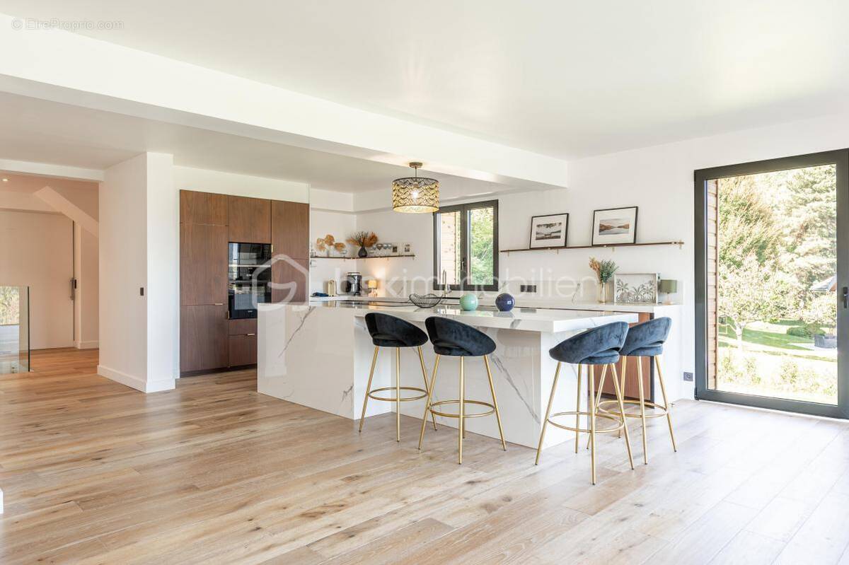 Maison à SAINT-JORIOZ