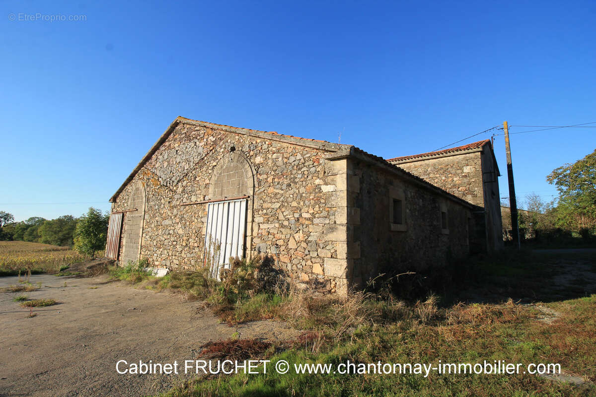 Maison à SAINT-PIERRE-DU-CHEMIN