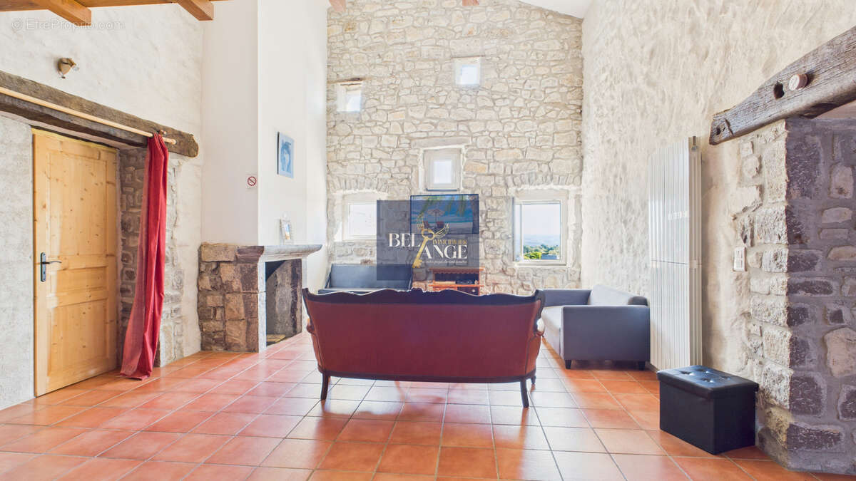 Maison à SAINT-ALBAN-AURIOLLES