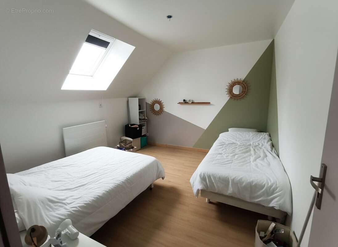 Maison 229 m² à Marcon  - photo 4