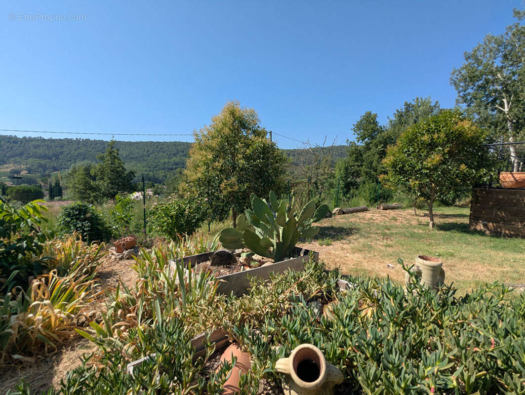 SALERNES, maison de plain-pied, 3 chambres, piscine au calme - photo 5