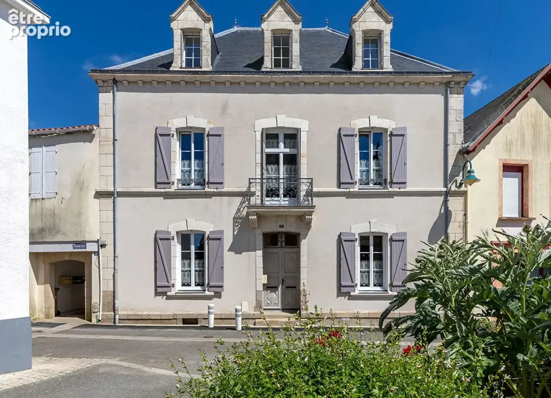 LA GARNACHE - Maison de ville - photo 2