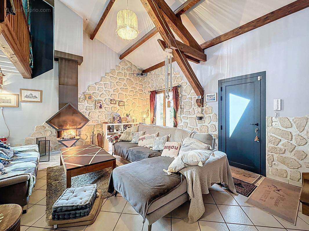 Maison à MIONS
