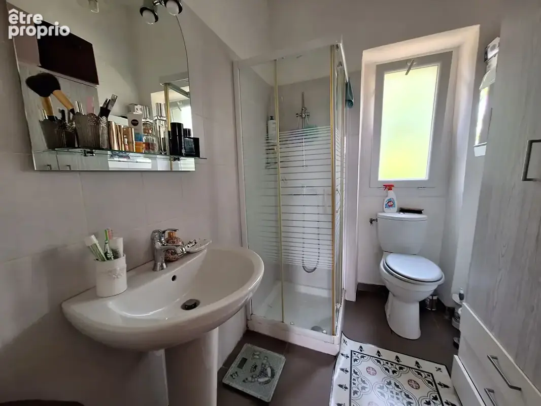 Sorgues - MAS 7 pièces 274 m² + ANNEXES 500 m²  sur 4082 m² de terrain - photo 7