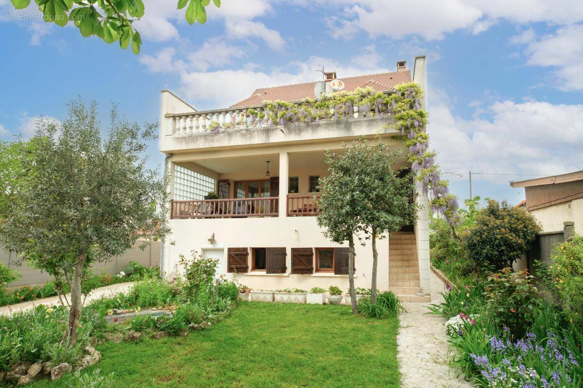 Maison à HOUILLES
