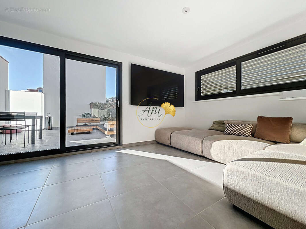 Appartement à VALLAURIS