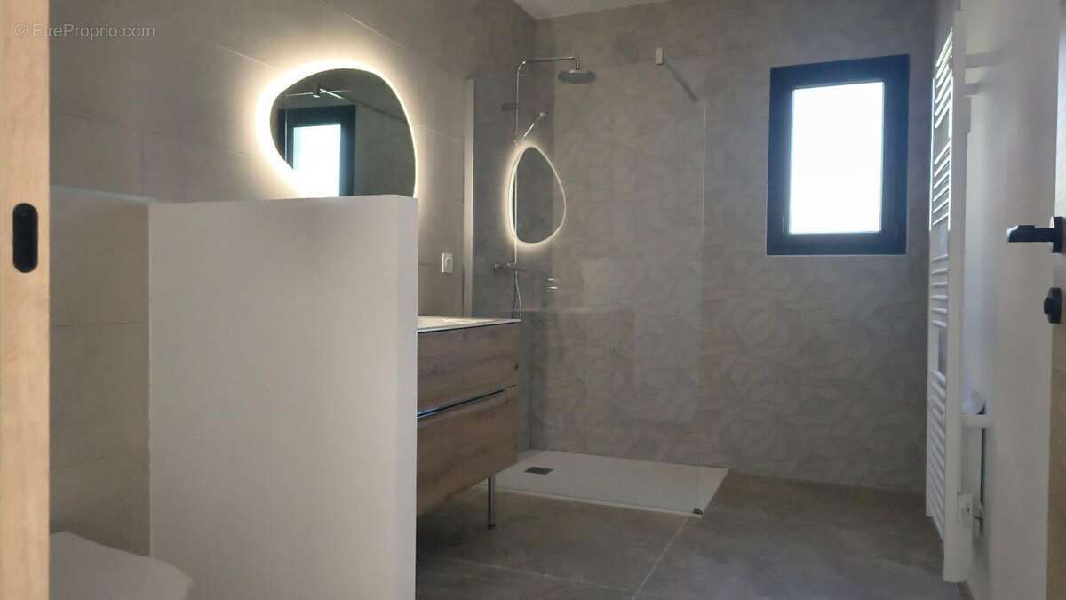 Maison à VALLON-PONT-D'ARC