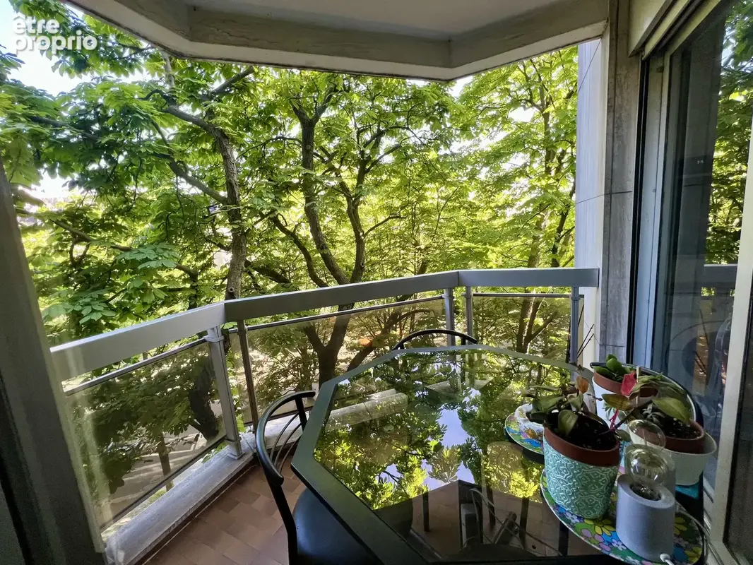 Appartement à PARIS-14E