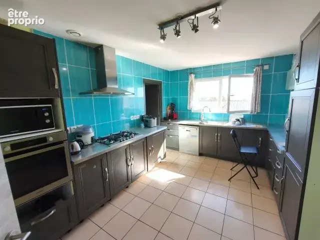 Maison T5 de 124 m2 avec garage et jardin clôturé - photo 7