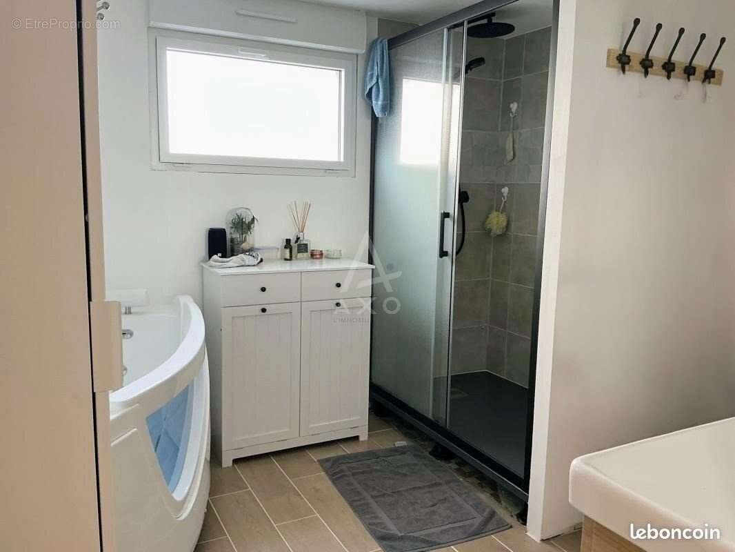 Maison à LES HERBIERS