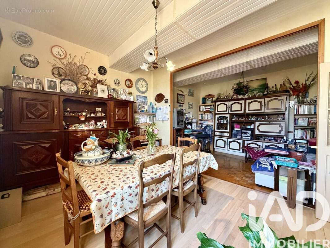 Photo 5 - Maison à LES BILLAUX