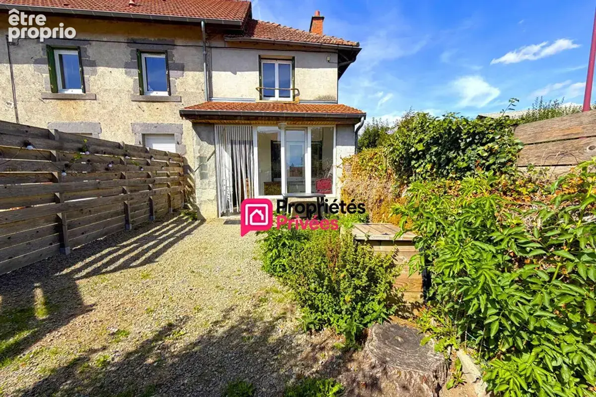 Maison T5  rénovée et Gîte T3 indépendant au coeur de Saint Ours 63230 - photo 13