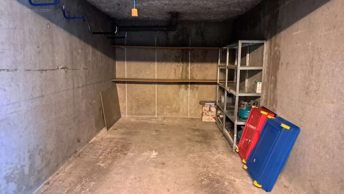 Eybens - Appartement T4 en dernier étage, possibilité de garage. - photo 12