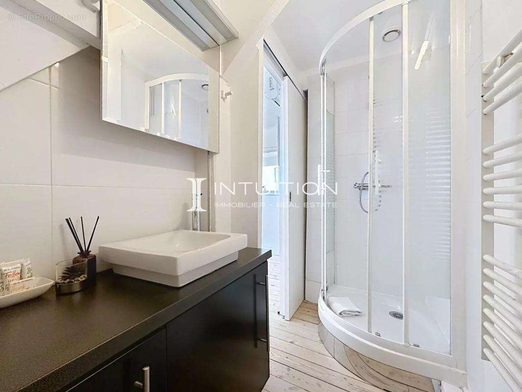 Cannes - Banane : studio meublé au dernier étage d'un immeuble art déco - photo 15