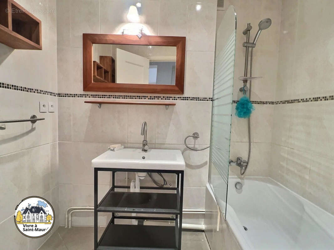 Appartement à SAINT-MAUR-DES-FOSSES