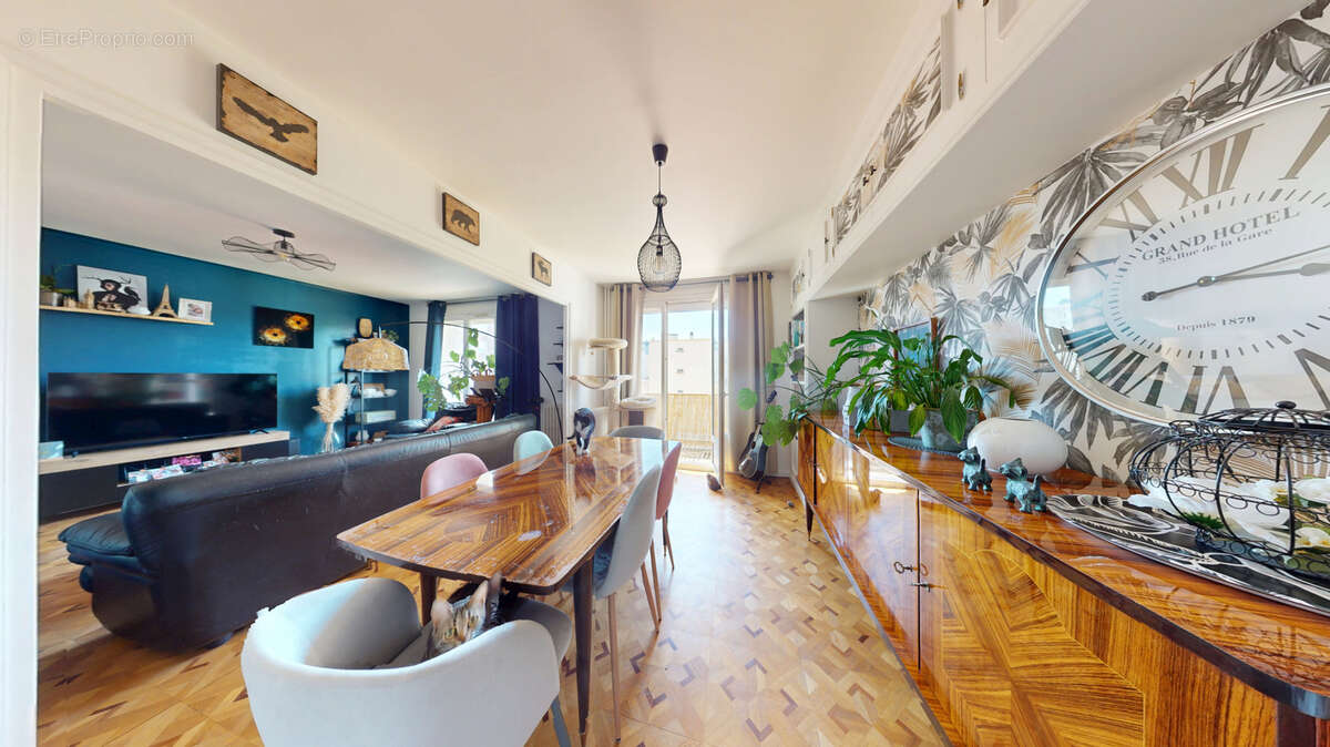 Appartement à SAINT-ETIENNE