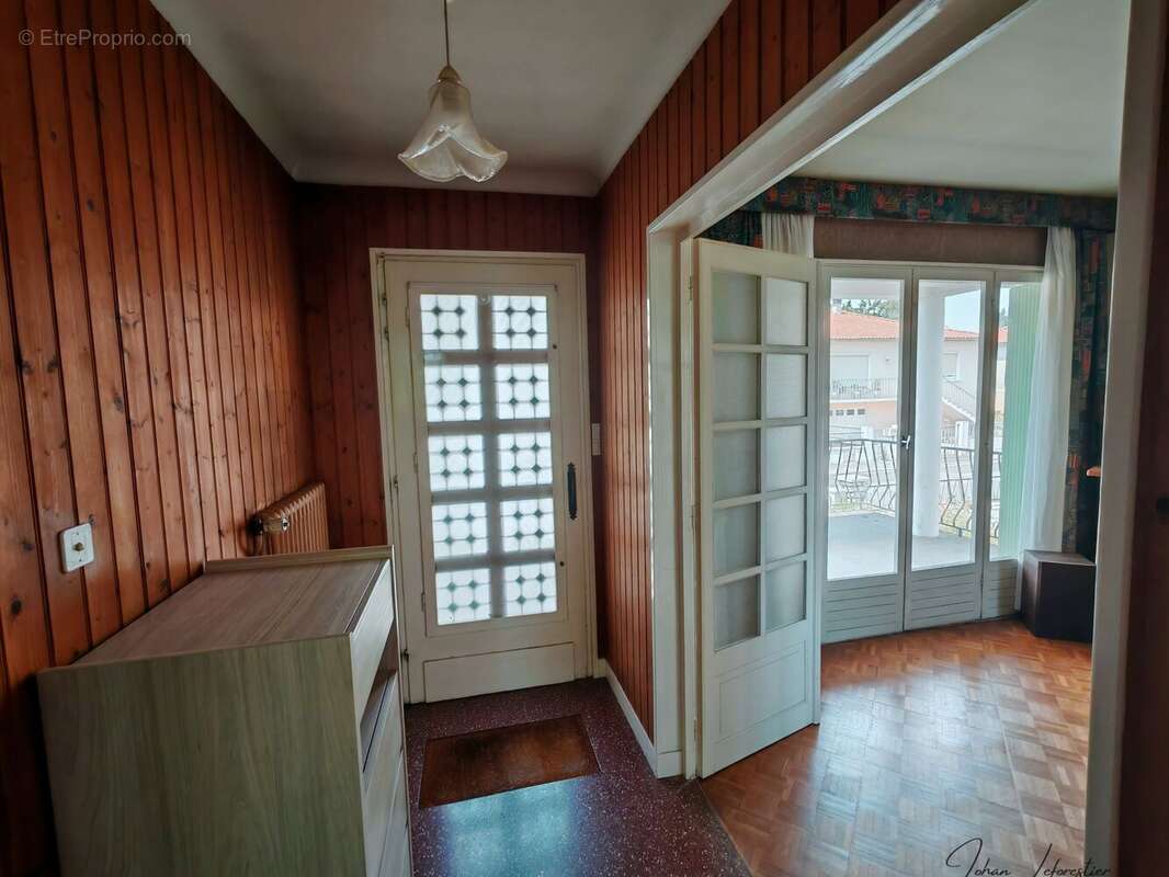 Maison 106 m² à Celles-Sur-Belle  - photo 3