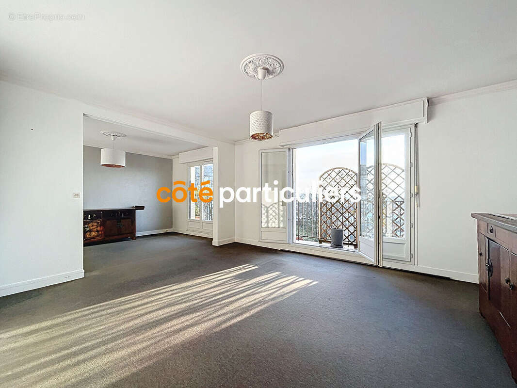 Appartement à SAINT-MAUR-DES-FOSSES