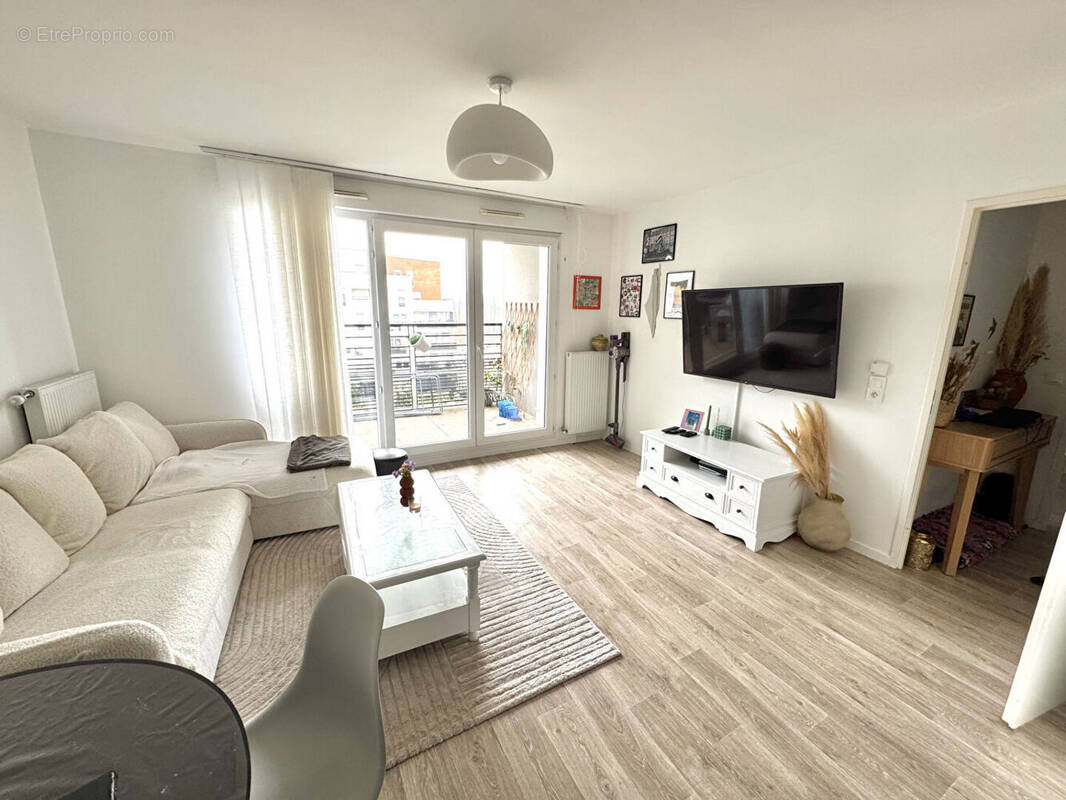 Appartement à BOUSSY-SAINT-ANTOINE