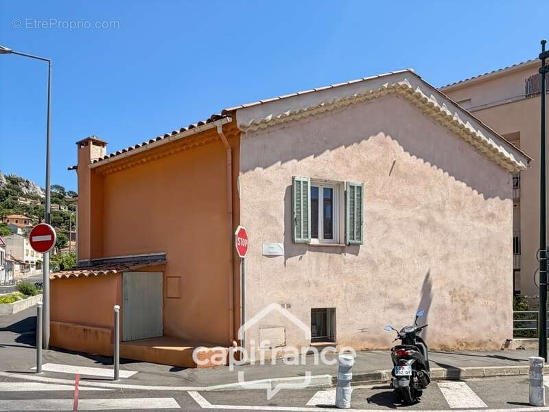 Maison à HYERES