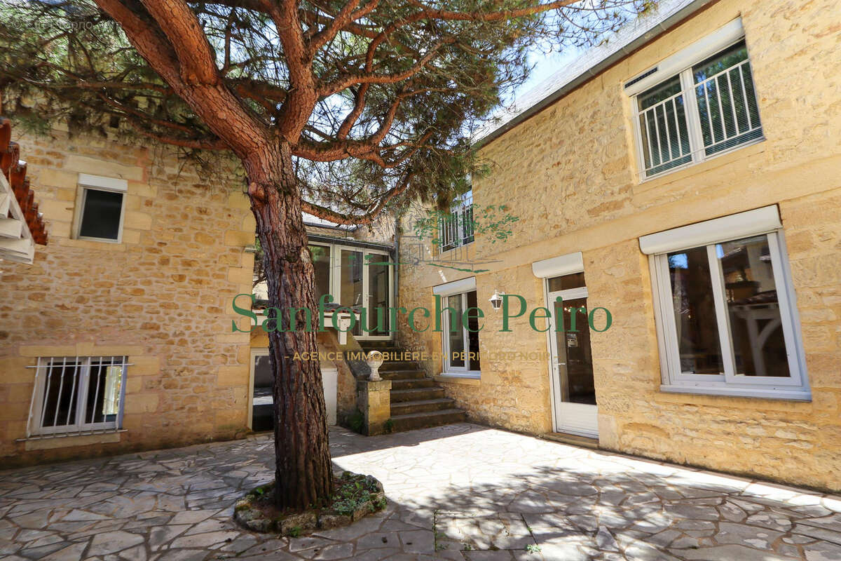 Maison à SARLAT-LA-CANEDA
