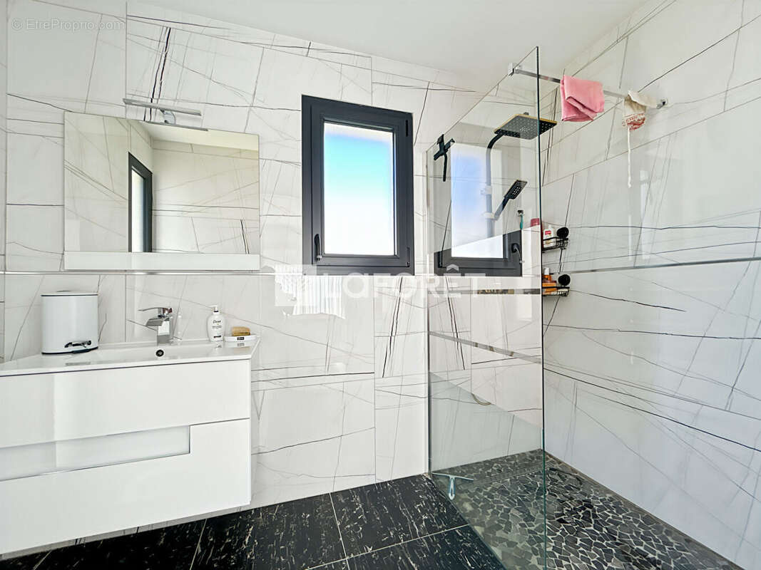 Maison à ROMANS-SUR-ISERE