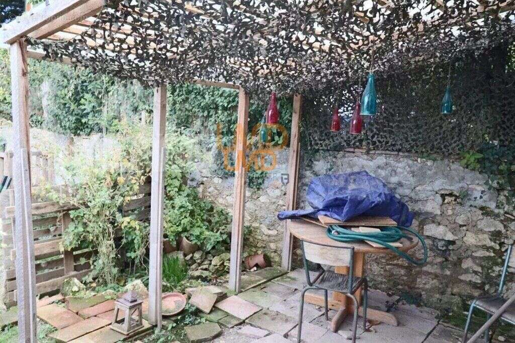 Maison  T4, jardin et dépendances - photo 13