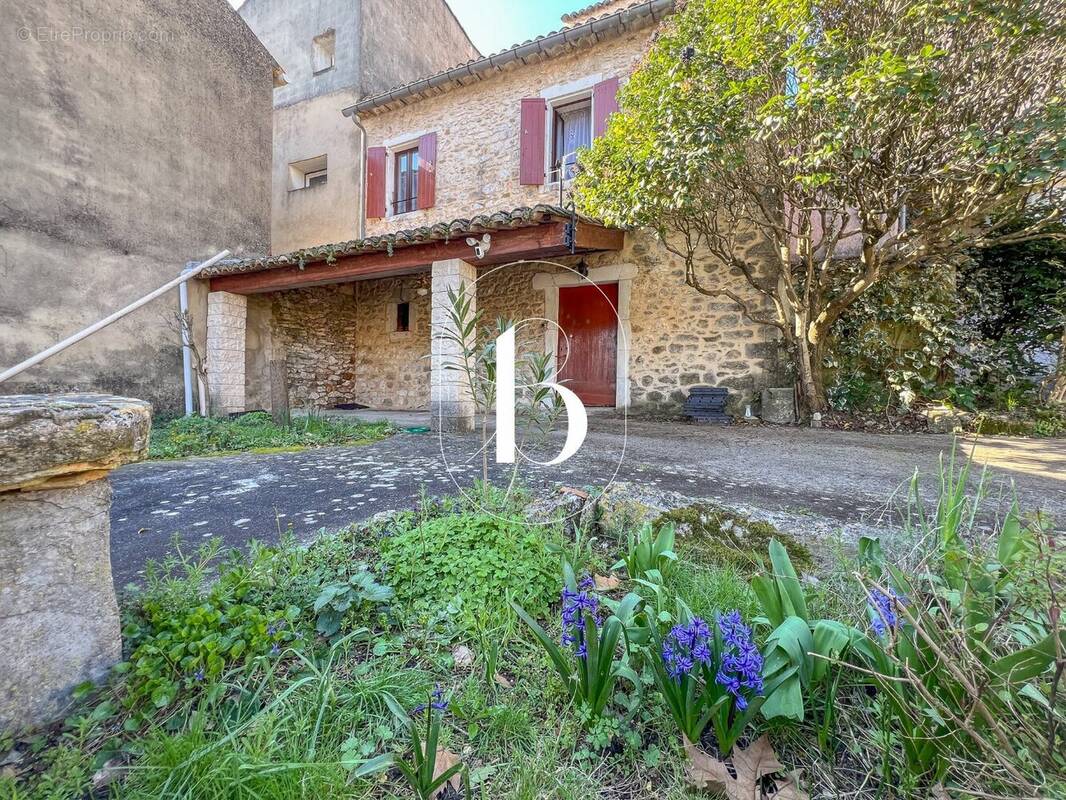 Maison à GOUDARGUES